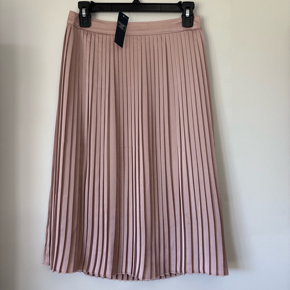 NWT Abercrombie & Fitch Pleated Midi Skirt Size Small Dusty Pink Fairycore Dance